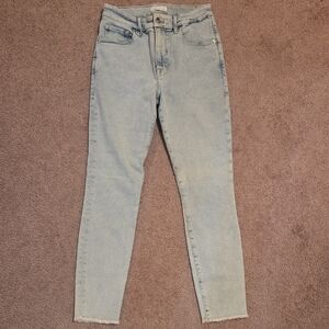 Good American Light Wash Skinny Jeans